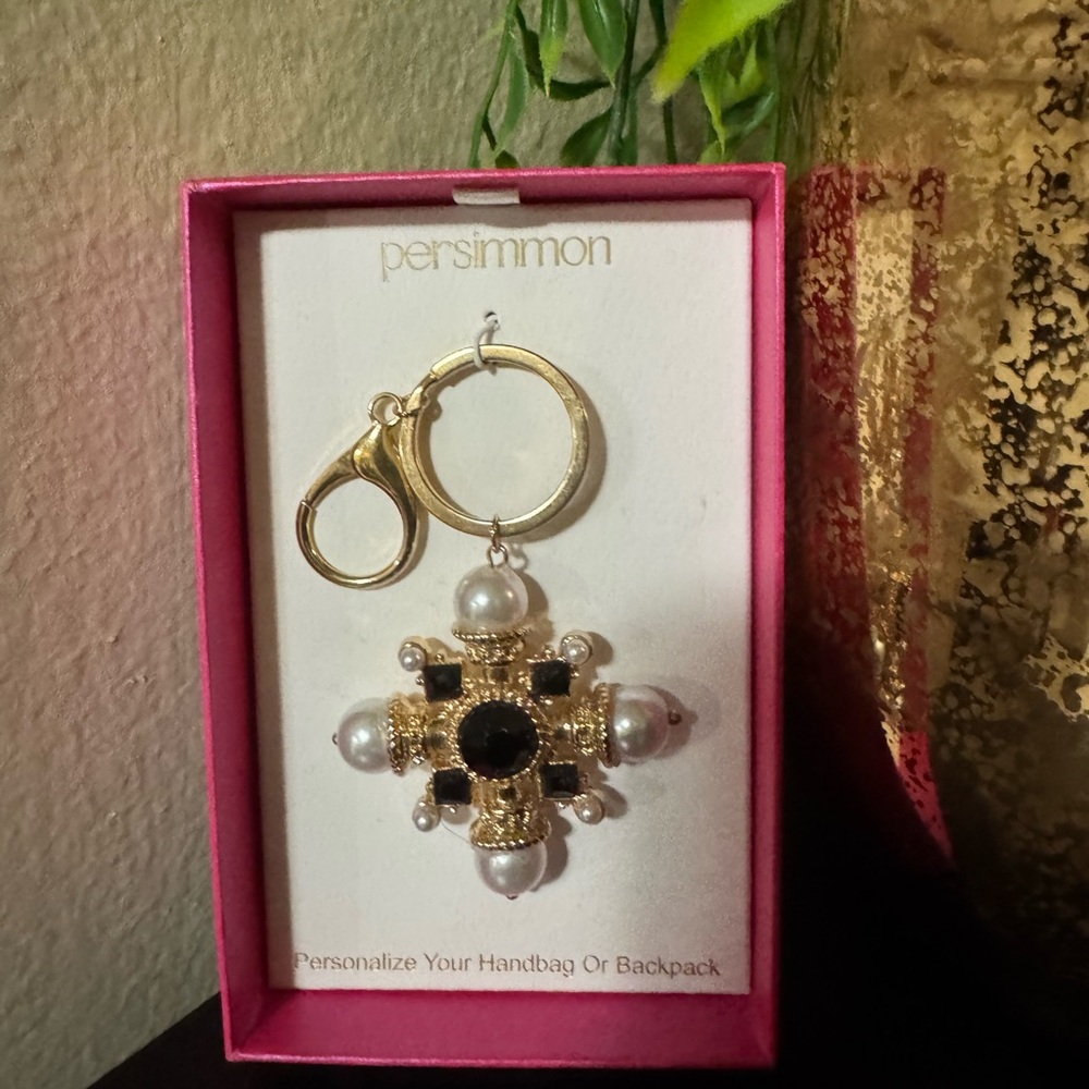 Persimmon Gold-tone Pearl & Black Cross Key Holder